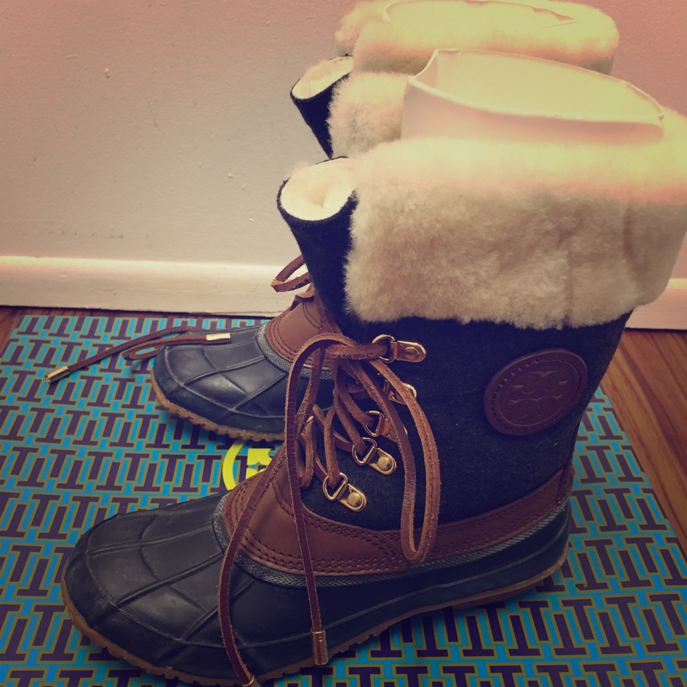 Toryburch snow boots